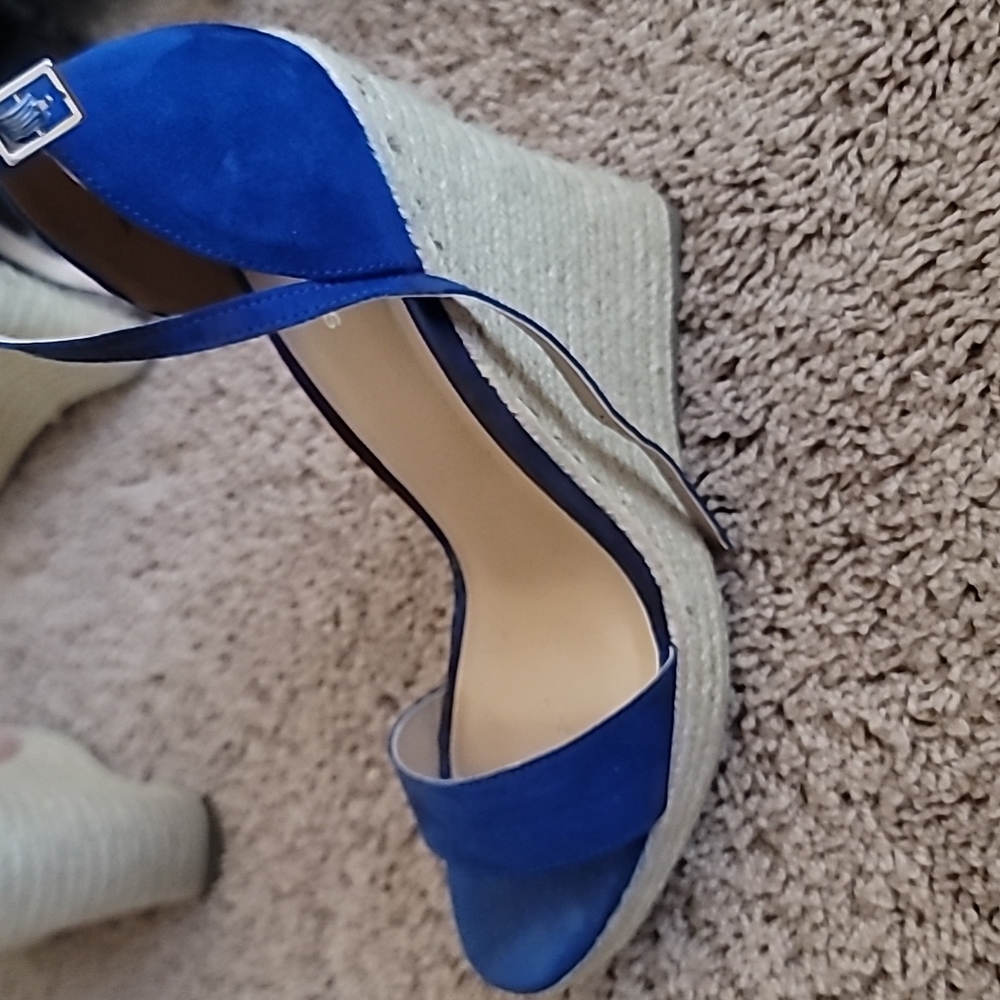 Sandals - Picture 2 of 2